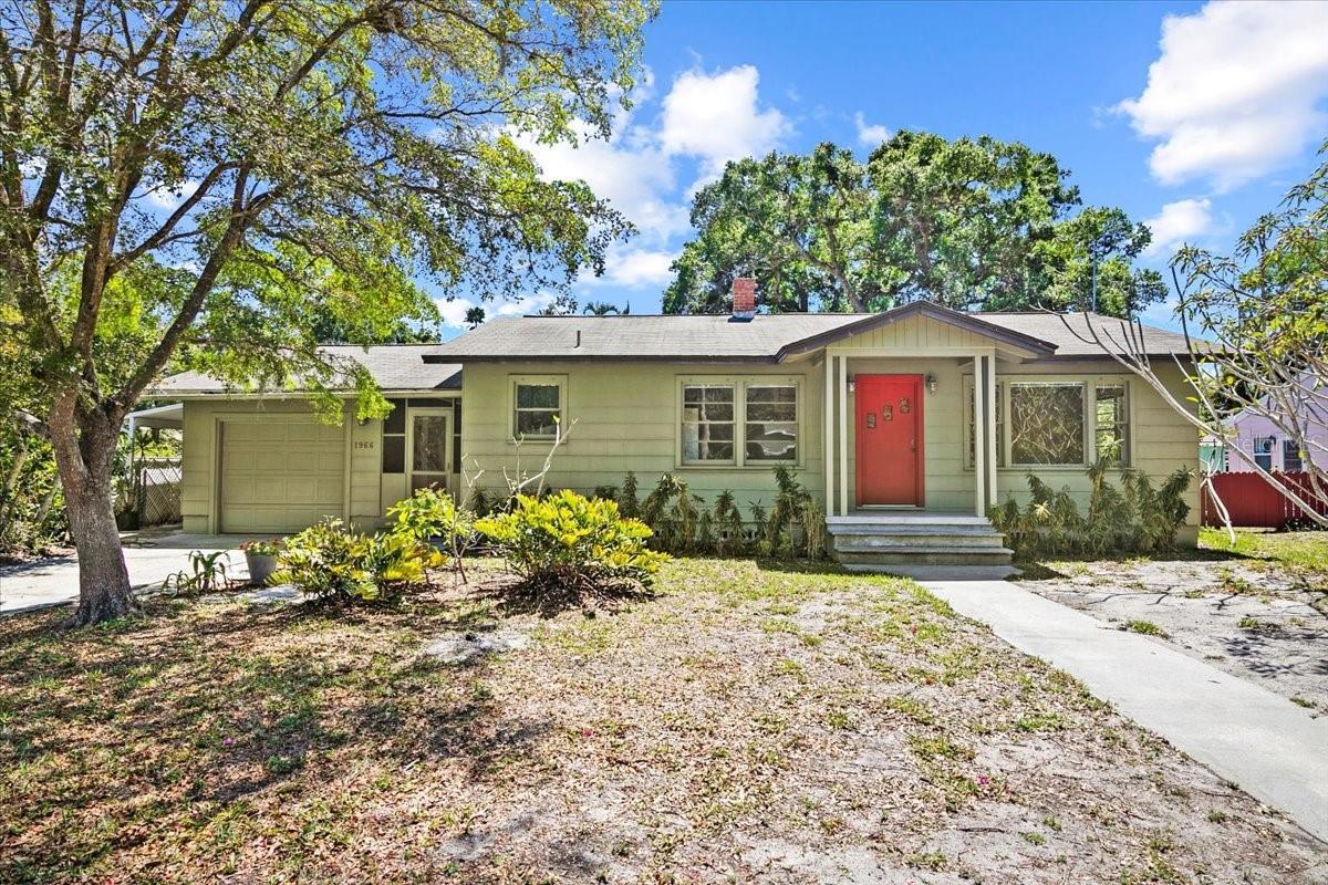 Photo one of 1966 Wisteria St Sarasota FL 34239 | MLS A4605409