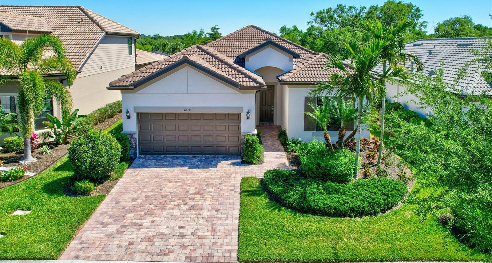 Photo one of 5817 Willow Marsh Ct Sarasota FL 34238 | MLS A4605412