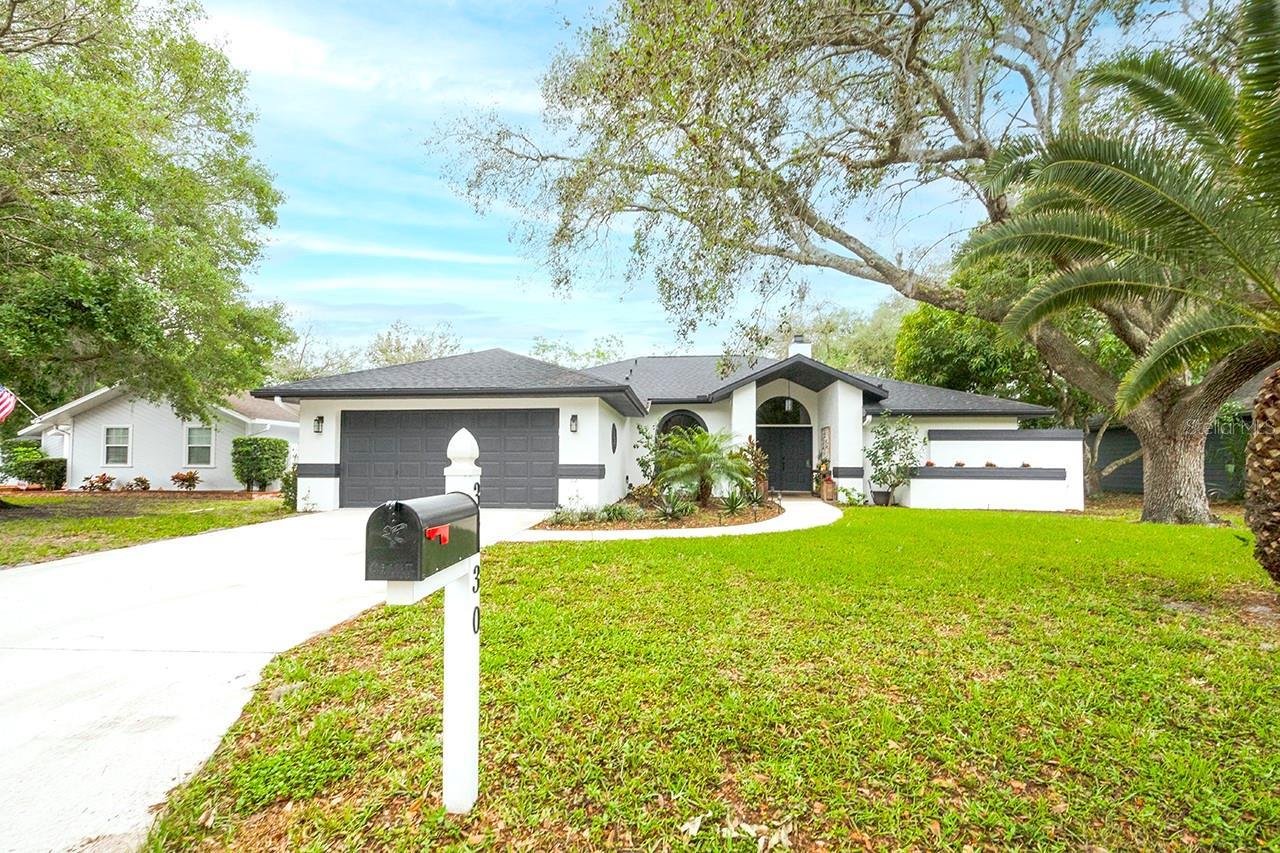 Photo one of 3730 Pond View Ln Sarasota FL 34235 | MLS A4605414