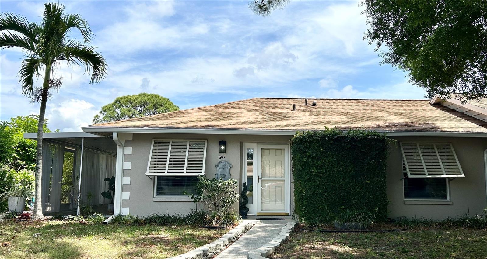 Photo one of 641 N Jefferson Ave # 641 Sarasota FL 34237 | MLS A4605477