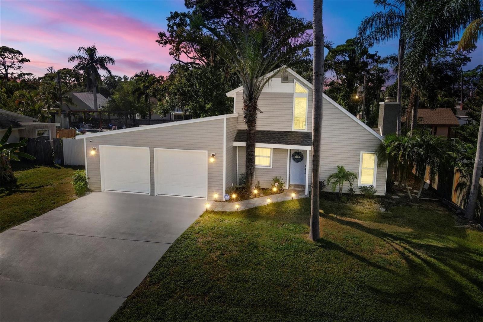 Photo one of 4518 Nelson Ave Sarasota FL 34231 | MLS A4606135