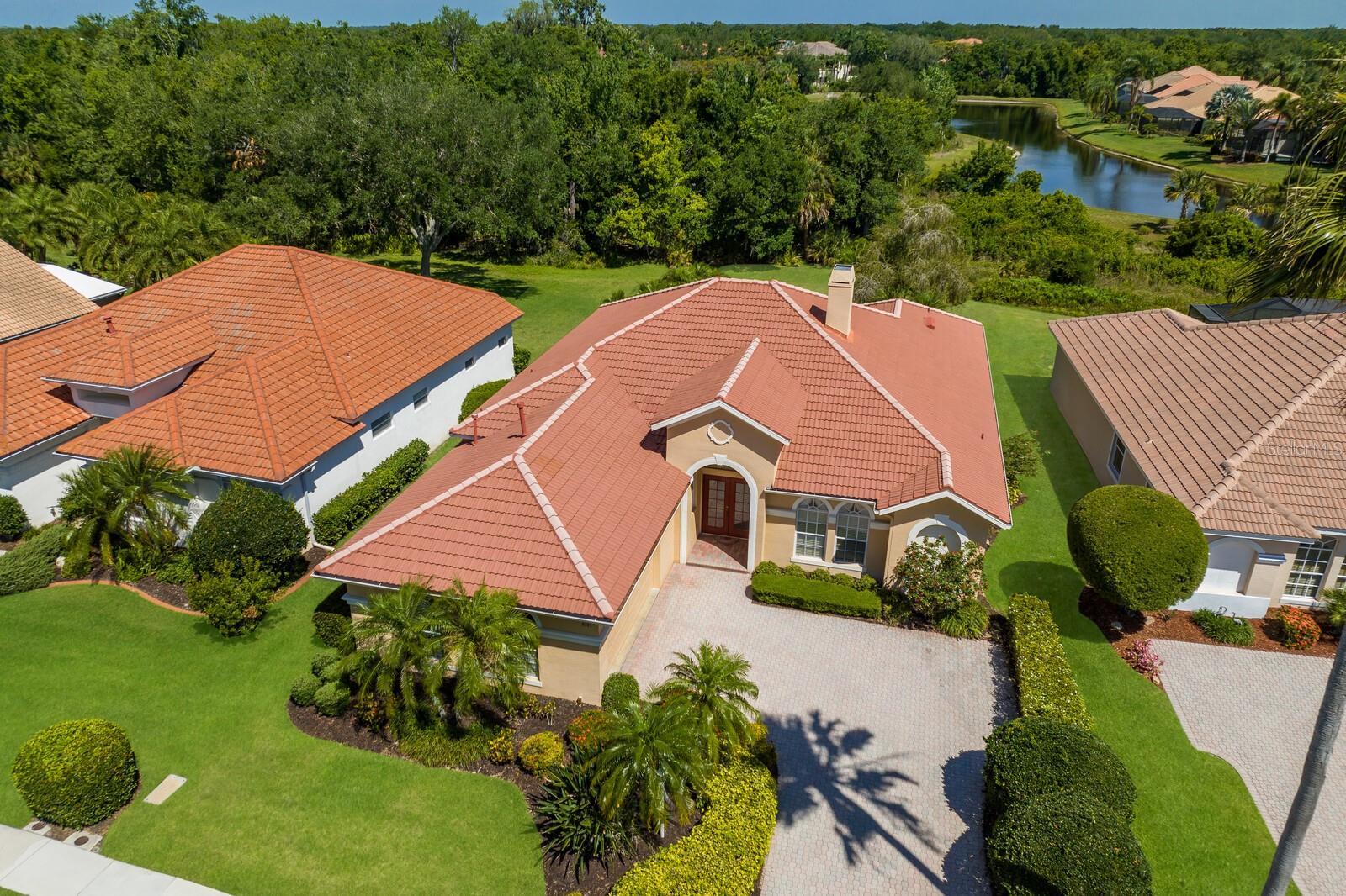 Photo one of 6851 Bay Hill Dr Lakewood Ranch FL 34202 | MLS A4606229