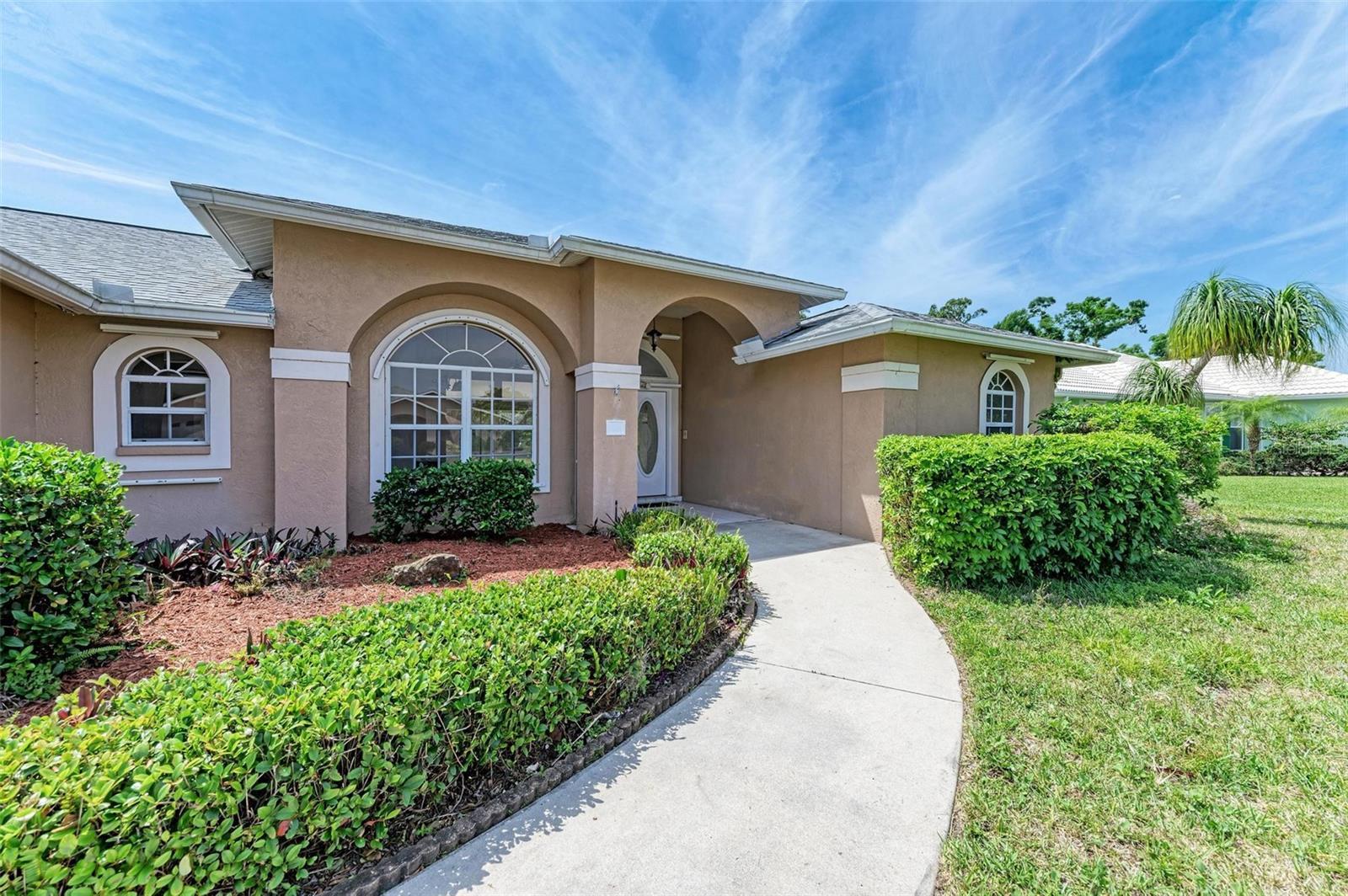 Photo one of 357 Woodvale Dr Venice FL 34293 | MLS A4606365
