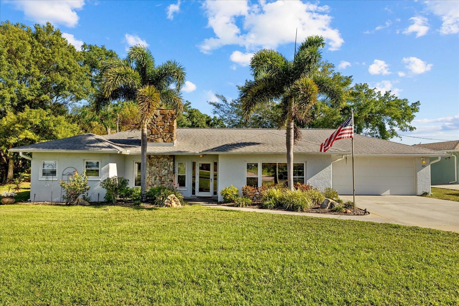 Photo one of 303 Somerset Ave Sarasota FL 34243 | MLS A4606711