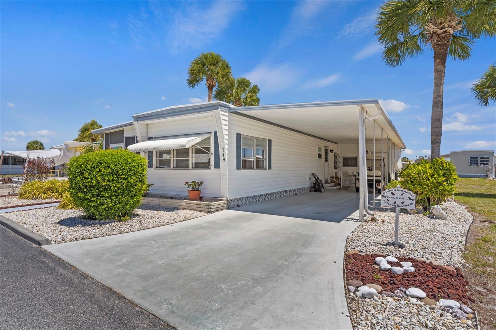 Photo one of 748 Roma Rd Venice FL 34285 | MLS A4607285