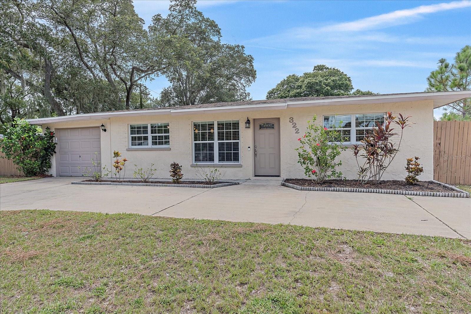 Photo one of 322 Midwest Pkwy Sarasota FL 34232 | MLS A4607367
