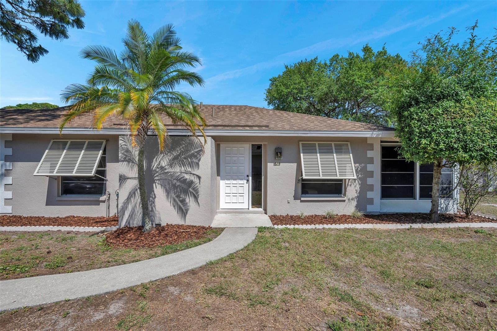 Photo one of 611 N Jefferson Ave # 611 Sarasota FL 34237 | MLS A4607856