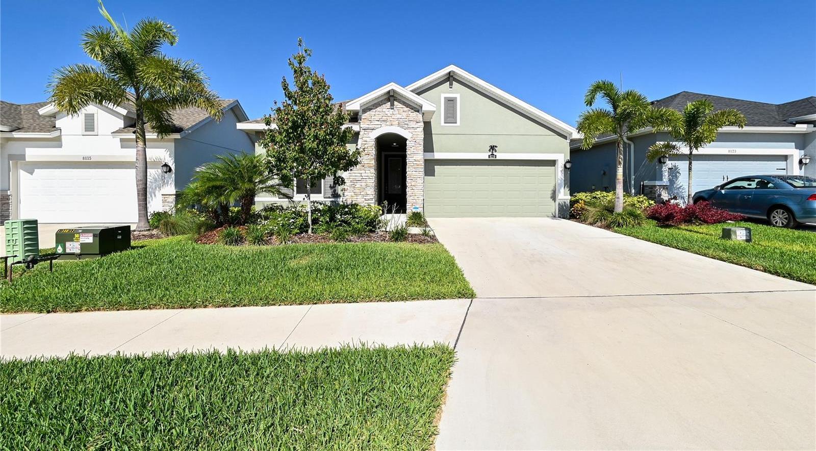 Photo one of 8119 Trimbelle Ter Parrish FL 34219 | MLS A4608515