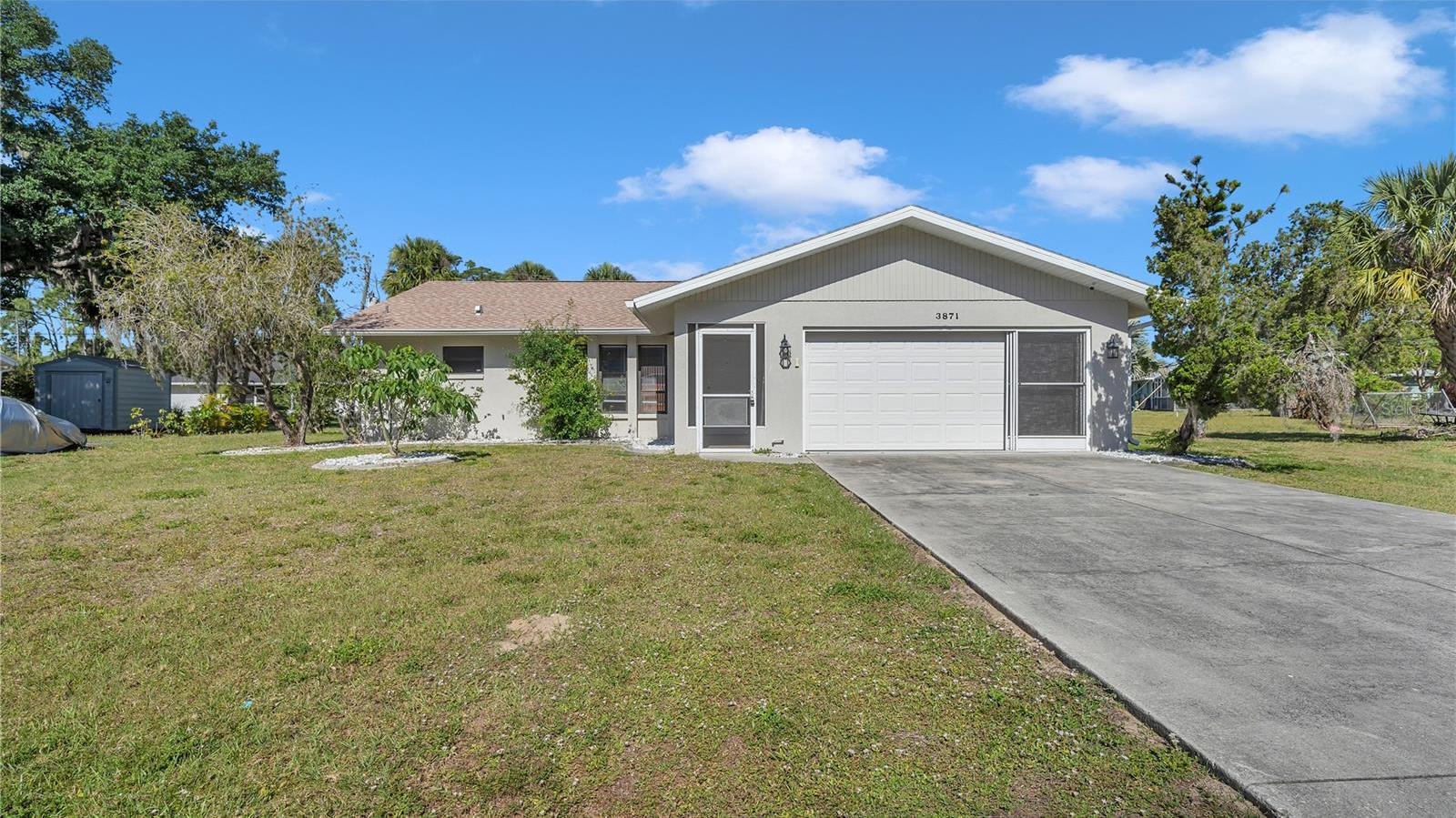 Photo one of 3871 Fontainebleau St North Port FL 34287 | MLS A4608581