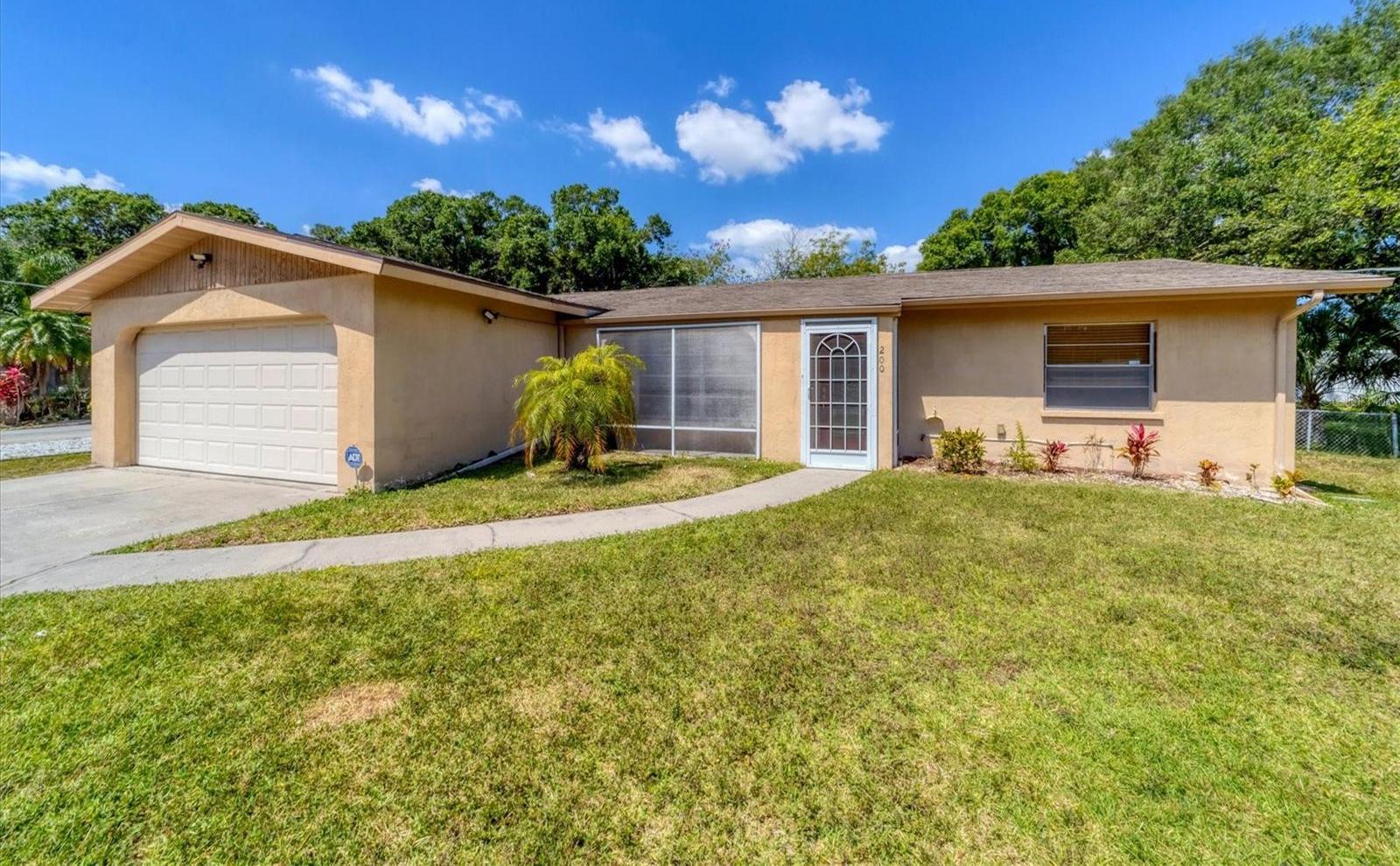 Photo one of 200 Dade Ave Sarasota FL 34232 | MLS A4608702