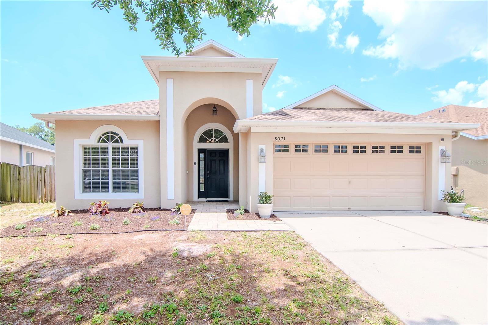 Photo one of 8021 Moccasin Trail Dr Riverview FL 33578 | MLS A4609347