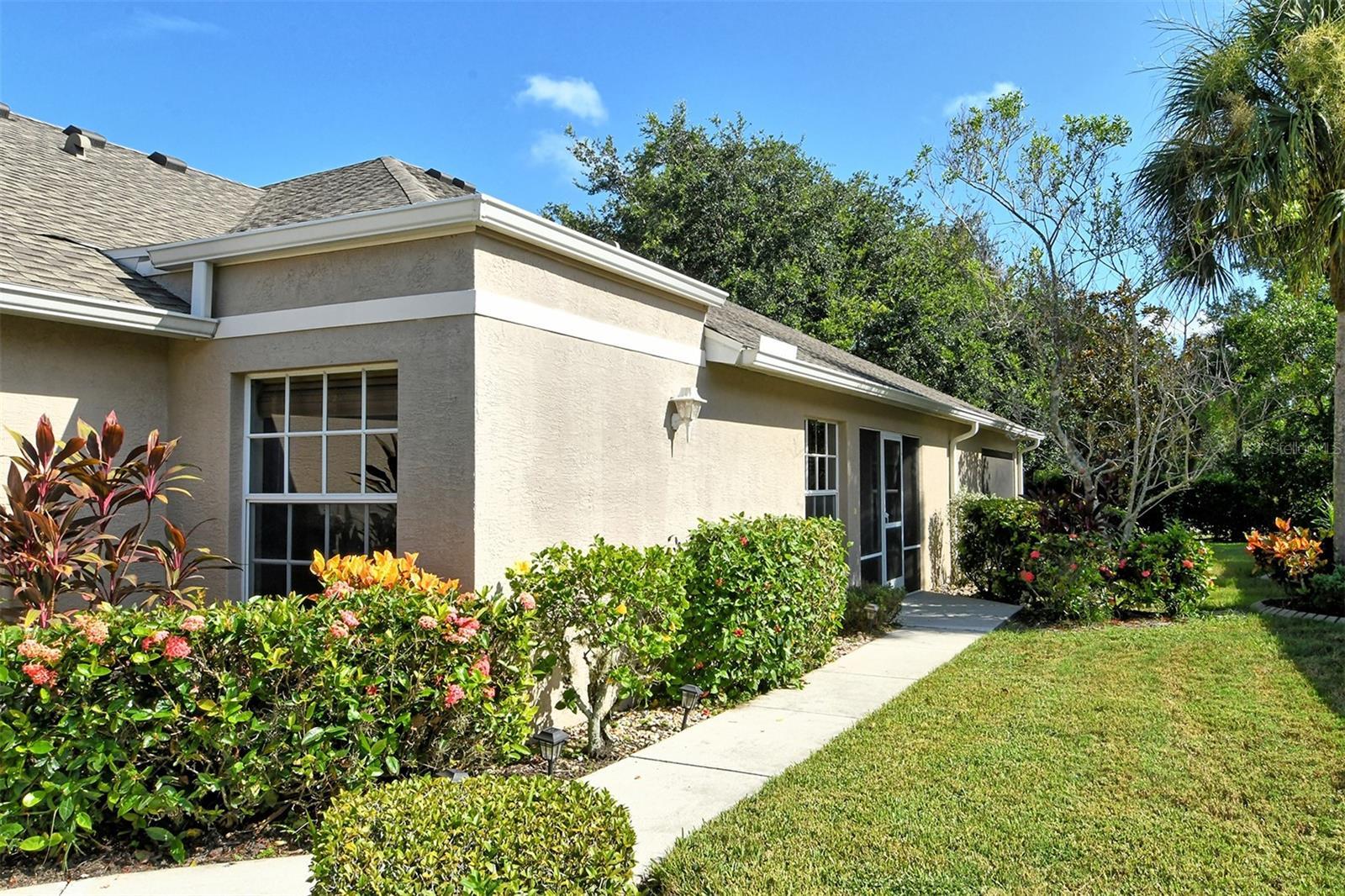 Photo one of 4072 Fairway Pl North Port FL 34287 | MLS A4619900