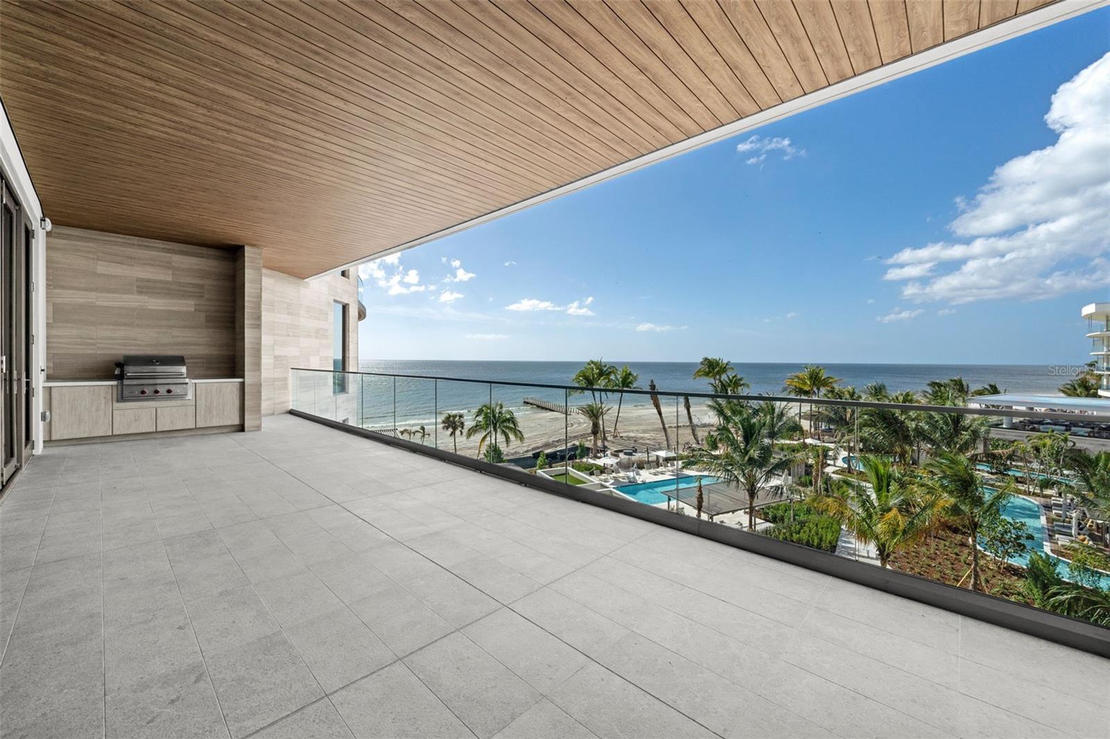 Photo one of 1561 Gulf Of Mexico Dr # 403 Longboat Key FL 34228 | MLS A4627926