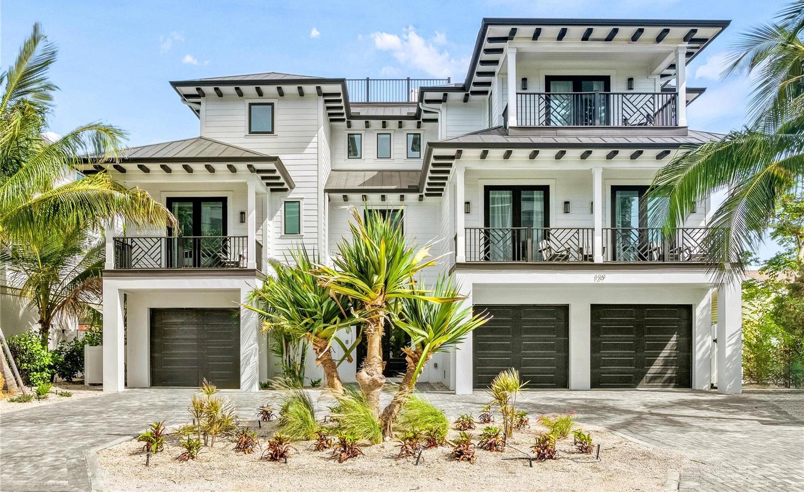 Photo one of 129 Mckinley Dr Sarasota FL 34236 | MLS A4634029