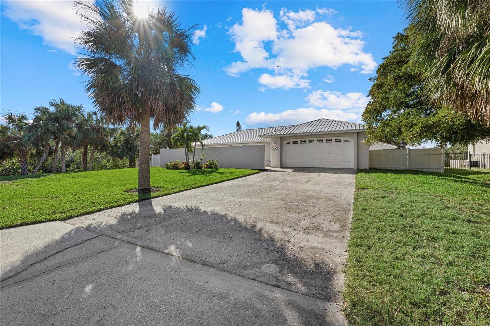 Photo one of 5164 Windward Ave Sarasota FL 34242 | MLS A4634292