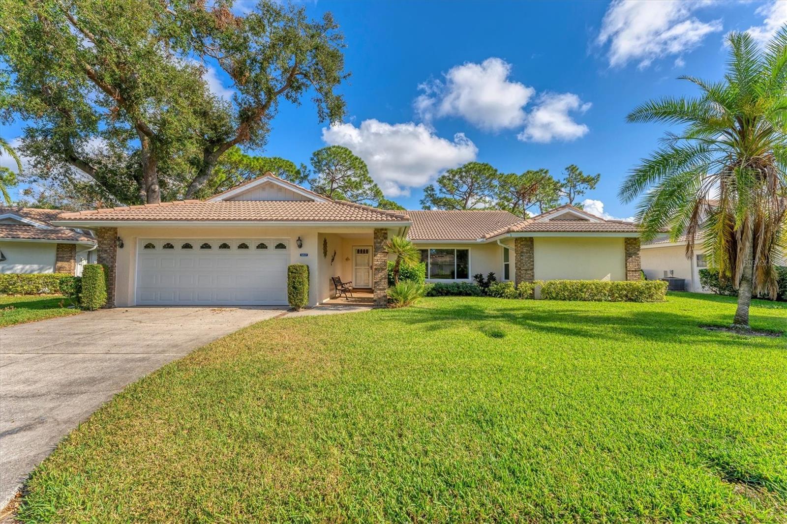 Photo one of 5607 Garden Lakes Majestic Bradenton FL 34203 | MLS A4634361