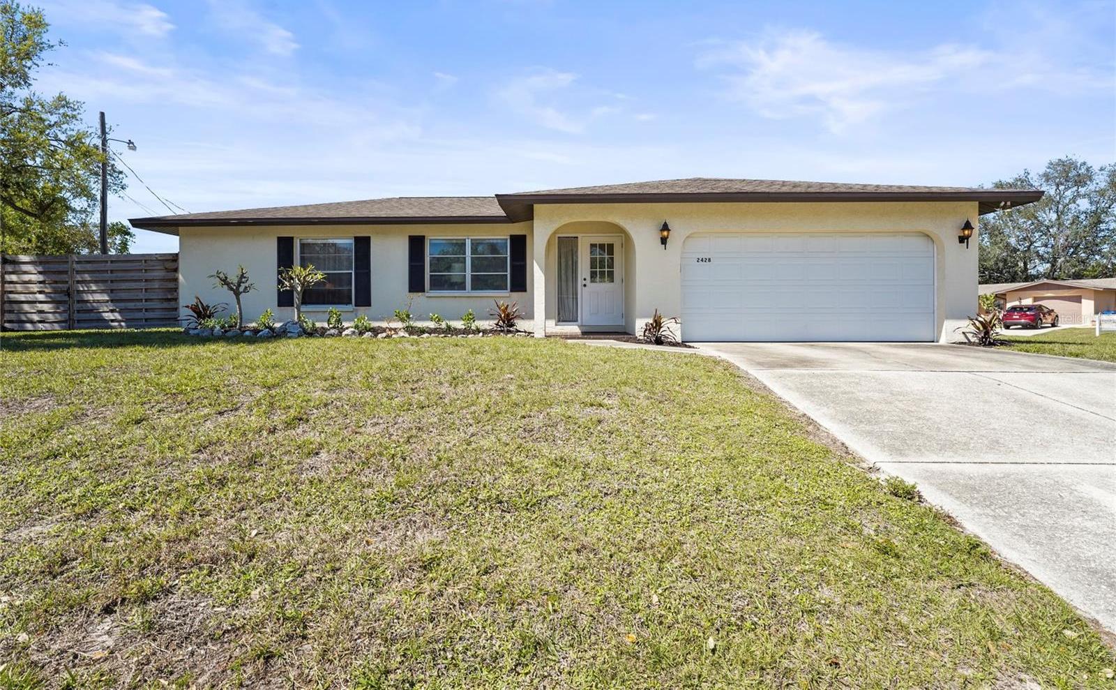 Photo one of 2428 Linwood Dr Sarasota FL 34232 | MLS A4641742