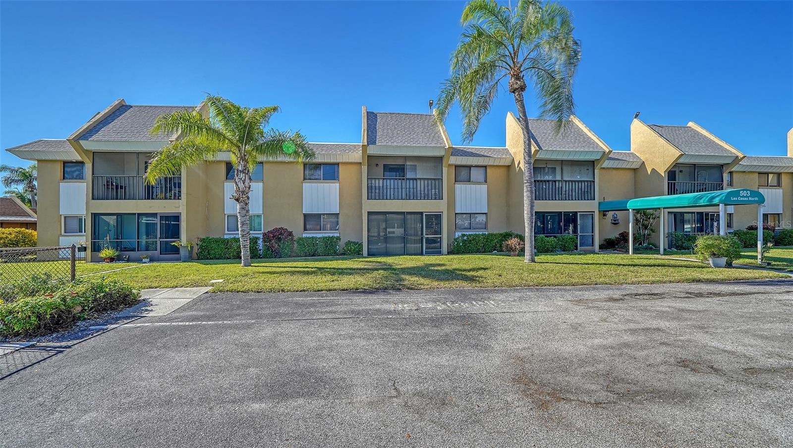 Photo one of 503 Albee Farm Rd # B6 Venice FL 34285 | MLS A4642850