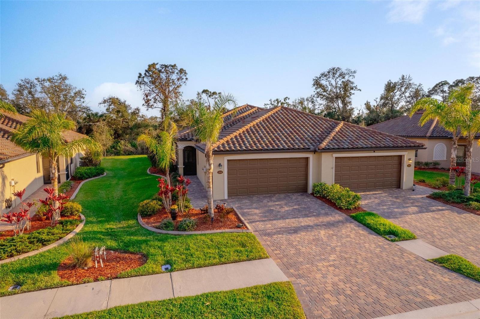 Photo one of 12151 Amica Loop Venice FL 34293 | MLS A4642963