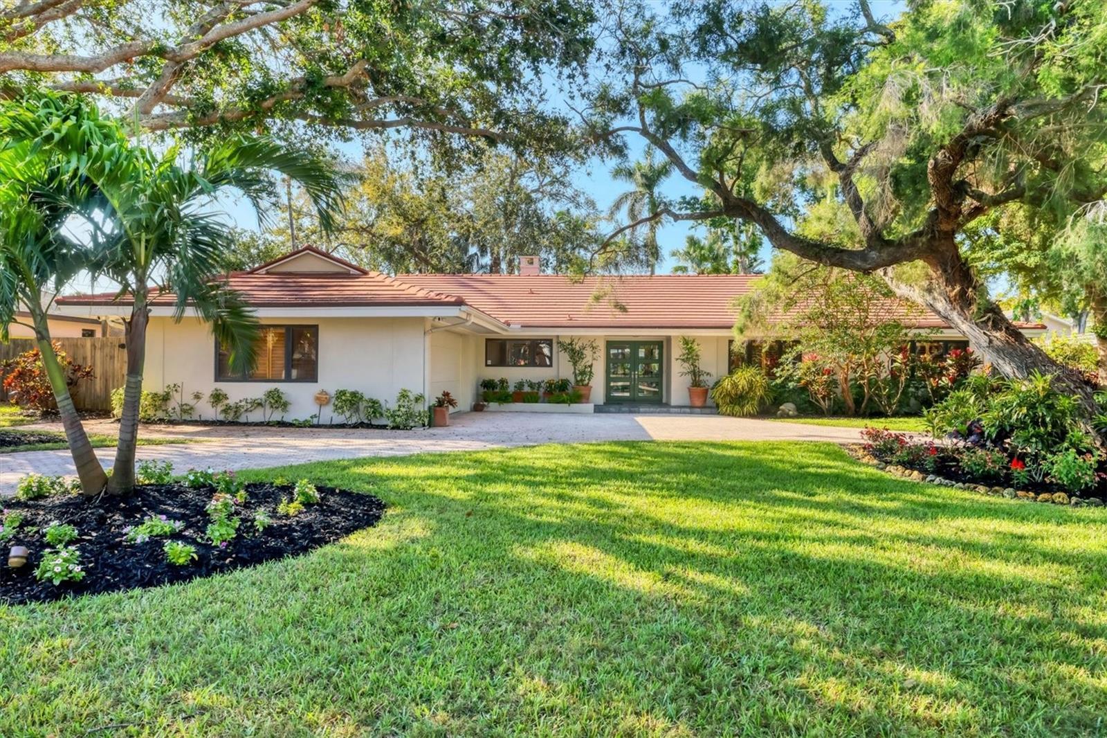 Photo one of 1610 S Lake Shore Dr Sarasota FL 34231 | MLS A4643197