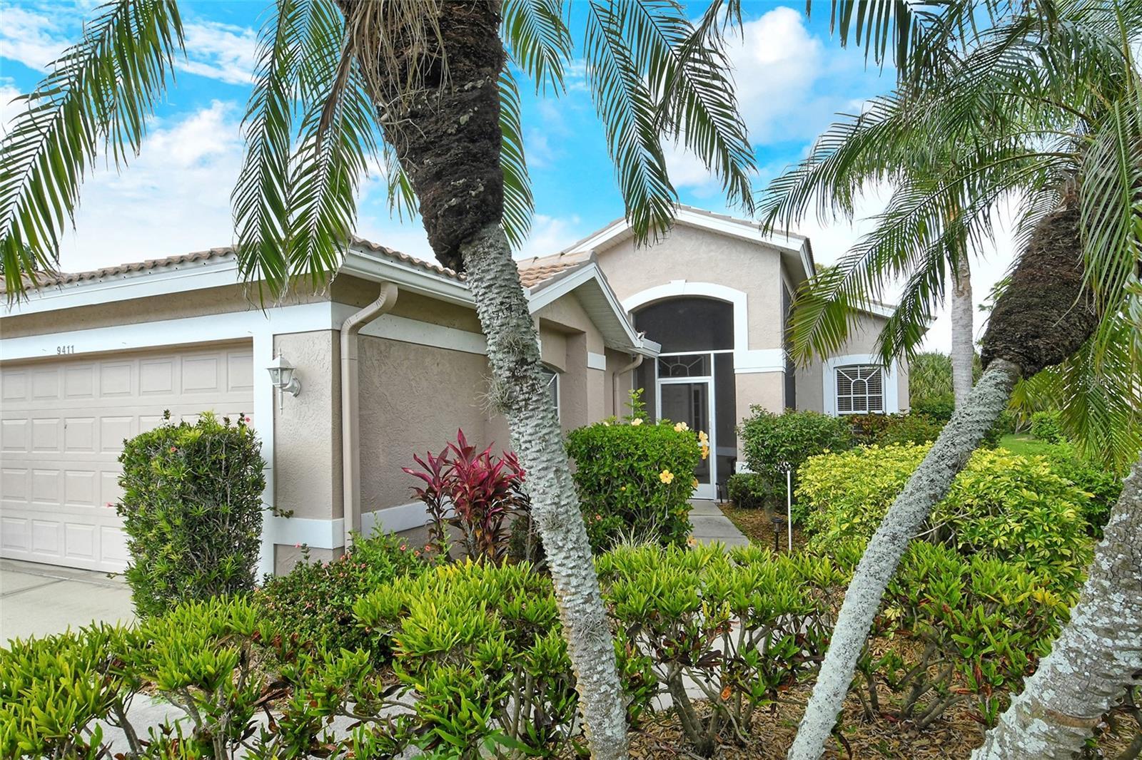 Photo one of 9411 Forest Hills Cir Sarasota FL 34238 | MLS A4643595