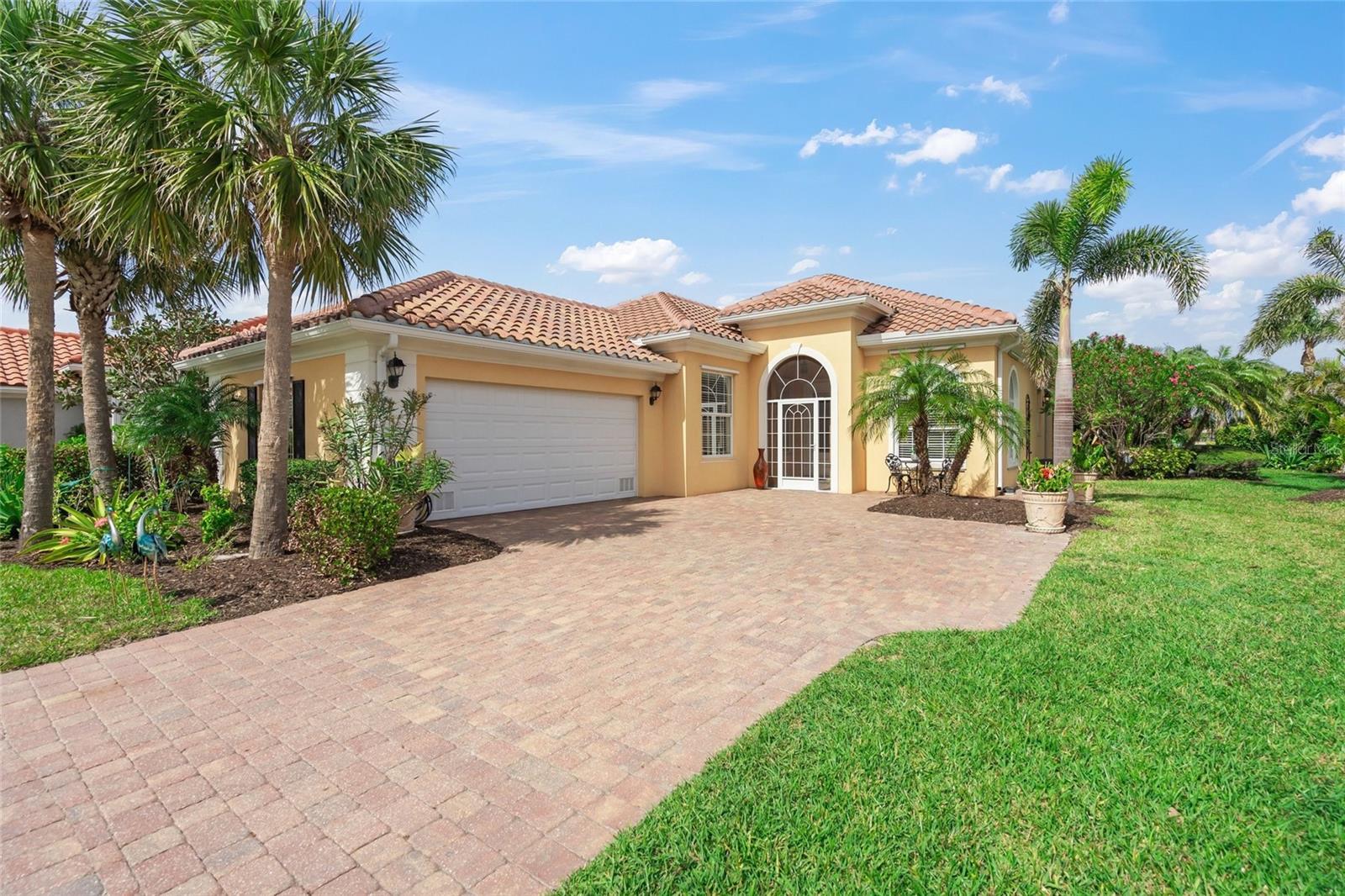 Photo one of 13320 Coluccio St Venice FL 34293 | MLS A4643901