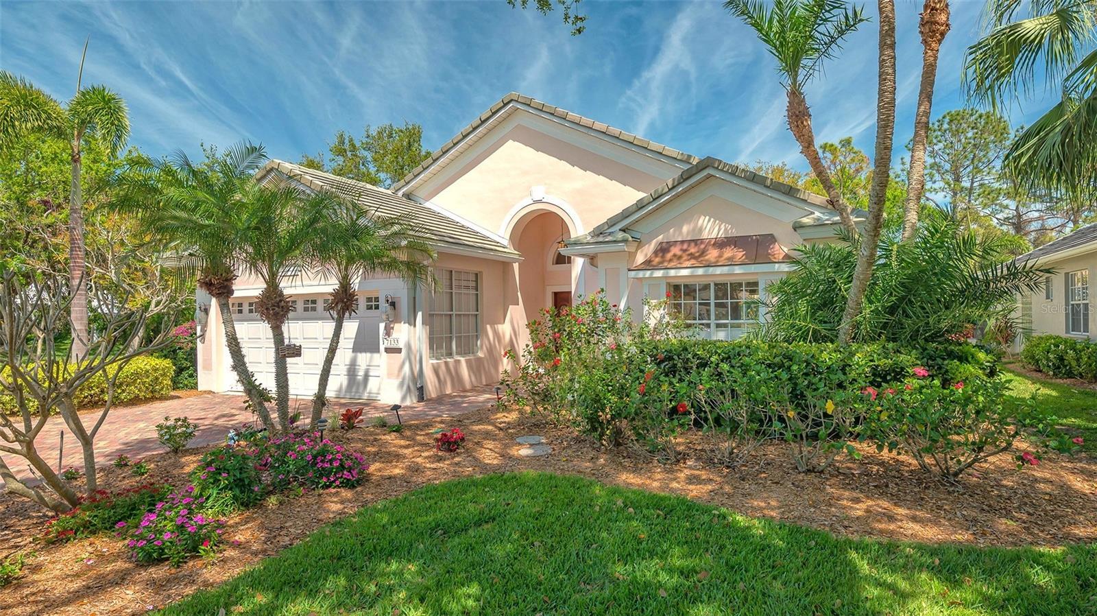 Photo one of 7133 Victoria Cir University Park FL 34201 | MLS A4644000