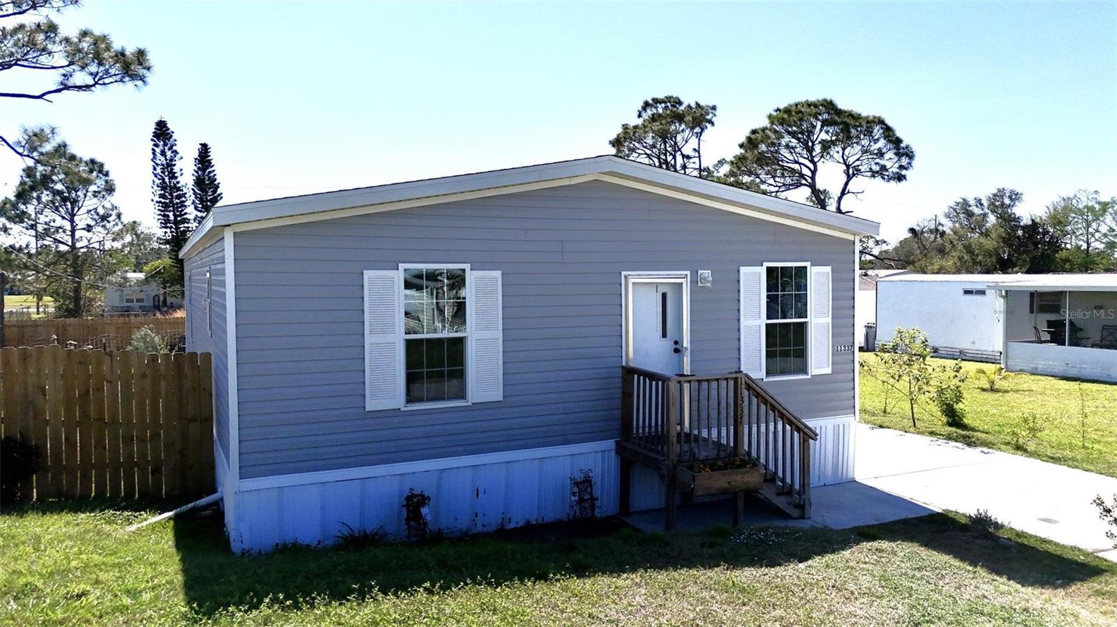 Photo one of 11337 Pineapple Rd Punta Gorda FL 33955 | MLS A4644581