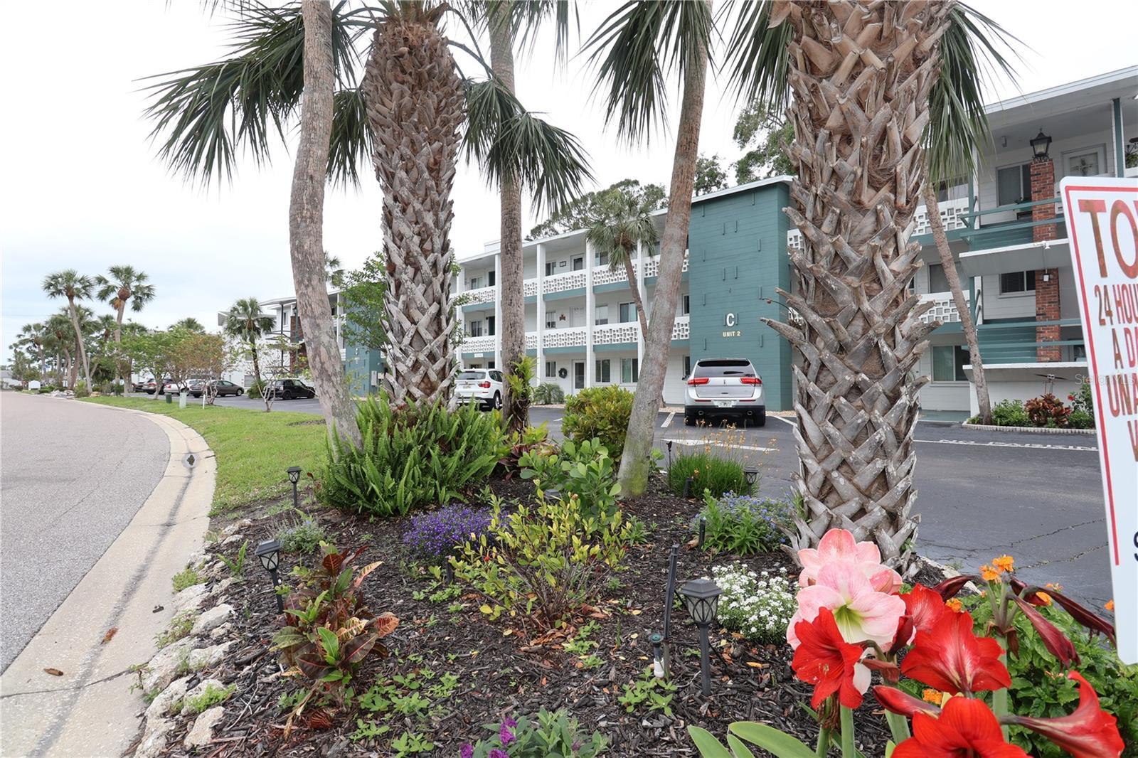 Photo one of 5888 17Th W St # C23 Bradenton FL 34207 | MLS A4648070