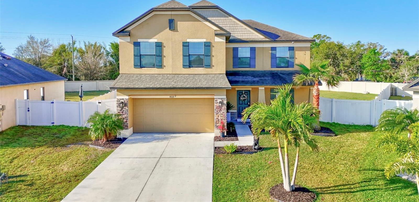 Photo one of 4010 Lindever Ln Palmetto FL 34221 | MLS A4648125