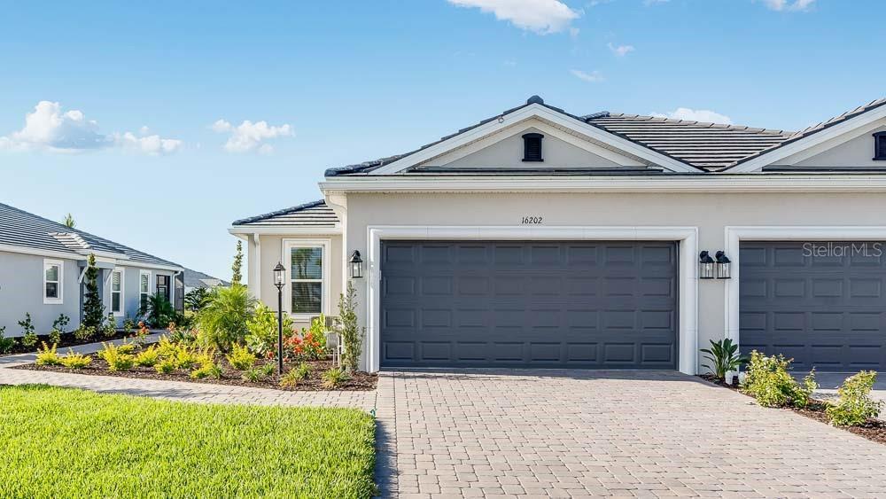 Photo one of 16202 Isola Pl Bradenton FL 34211 | MLS A4648643