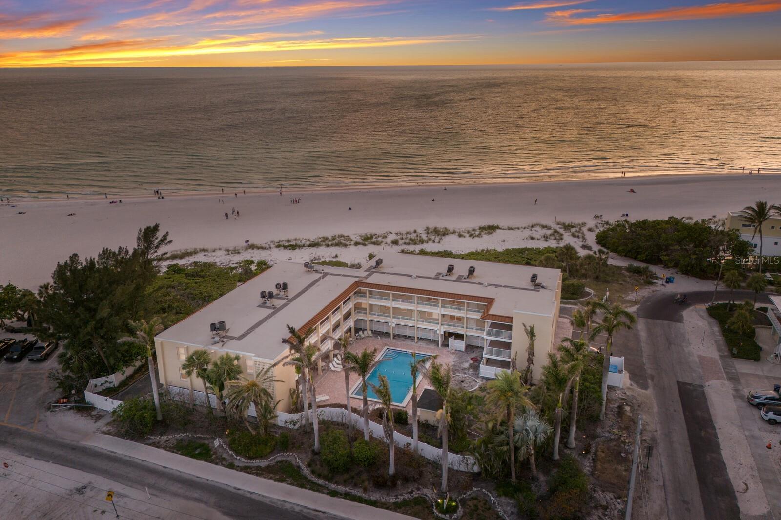 Photo one of 4200 Gulf Dr # 104 Holmes Beach FL 34217 | MLS A4652510