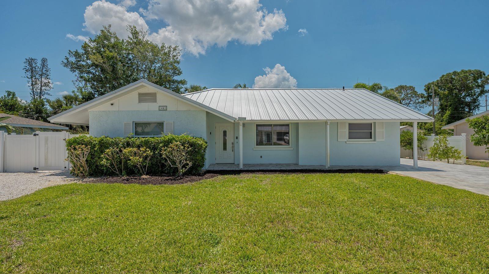 Photo one of 1461 Porpoise Rd Venice FL 34293 | MLS A4652915