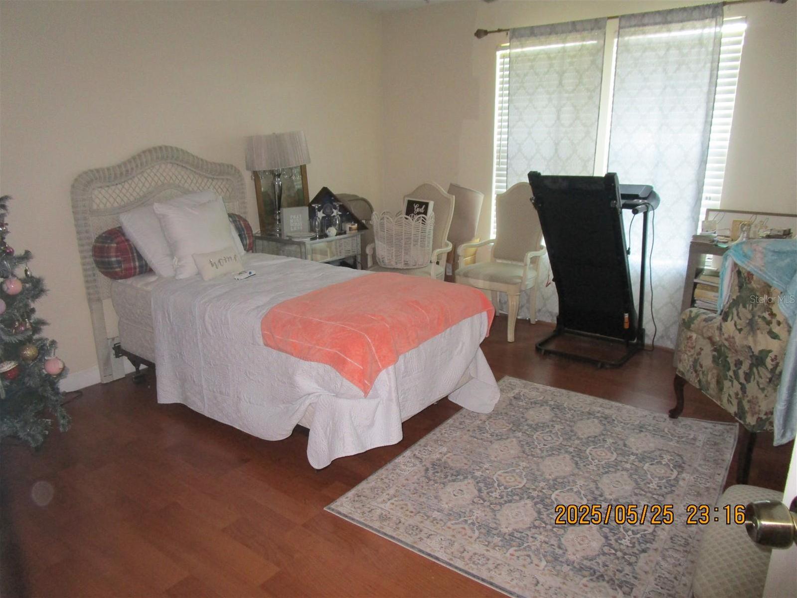 Photo #11
