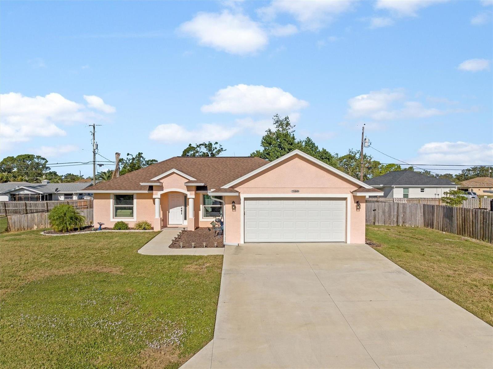 Photo one of 760 Acadia Rd Venice FL 34293 | MLS C7482743