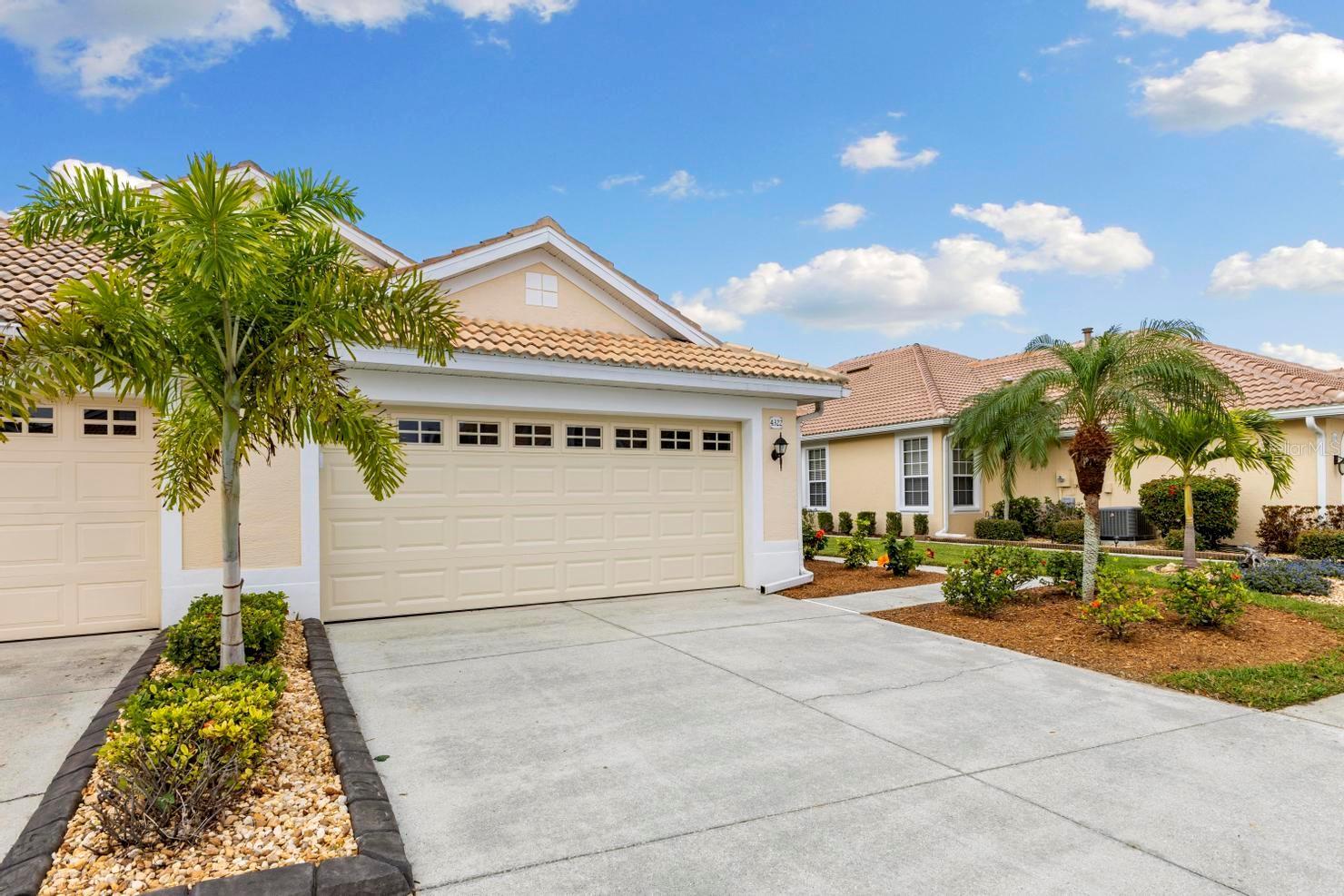 Photo one of 4322 Whispering Oaks Dr North Port FL 34287 | MLS C7487116