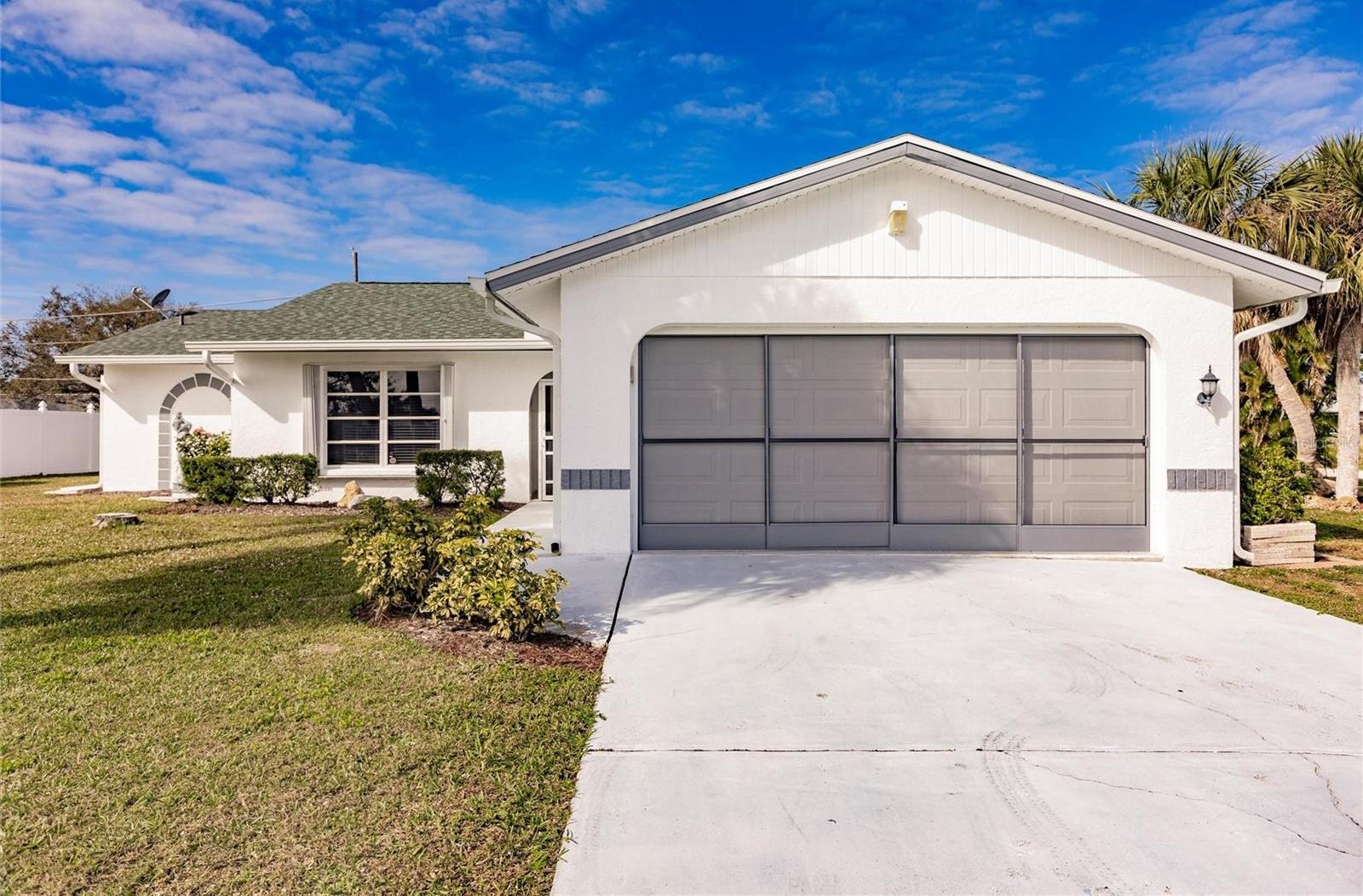 Photo one of 18778 Klingler Cir Port Charlotte FL 33948 | MLS C7487543