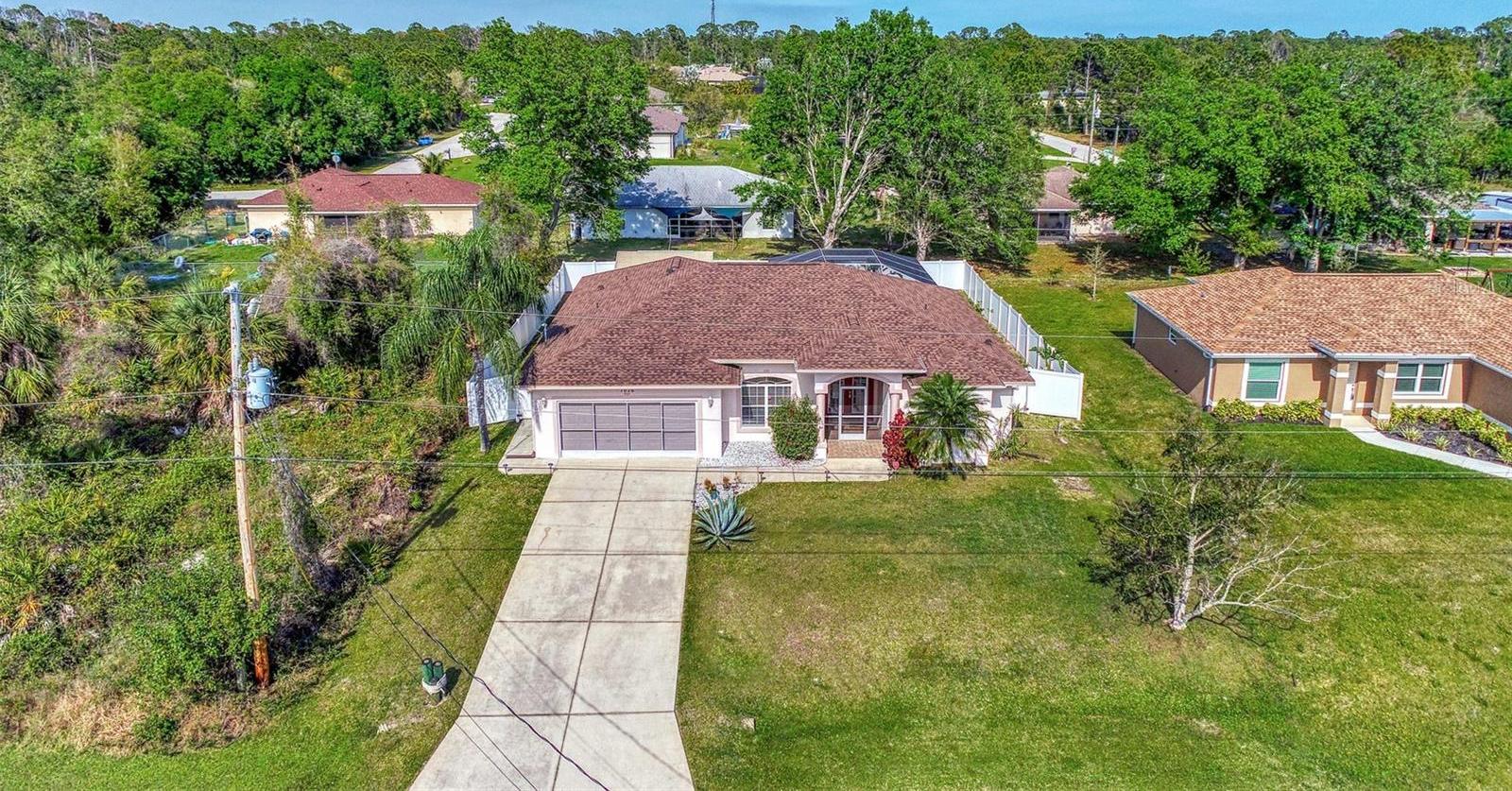 Photo one of 7626 Blutter Rd North Port FL 34291 | MLS C7489522
