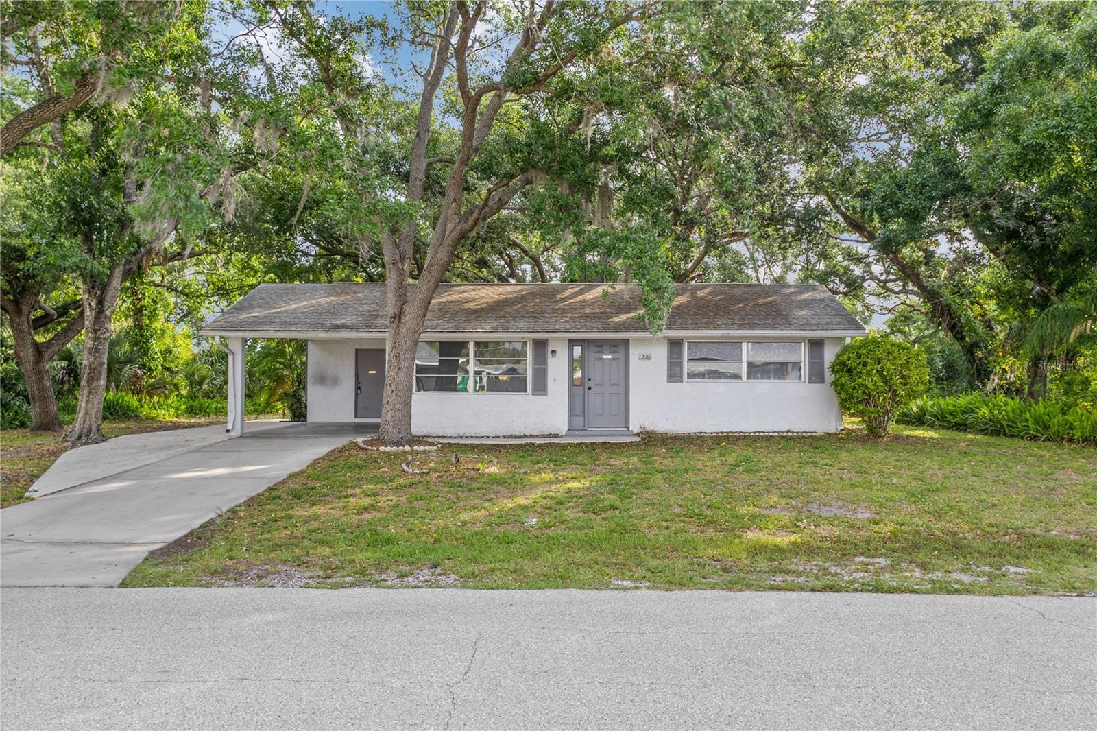 Photo one of 1271 Roswell Nw Dr Port Charlotte FL 33948 | MLS C7490999