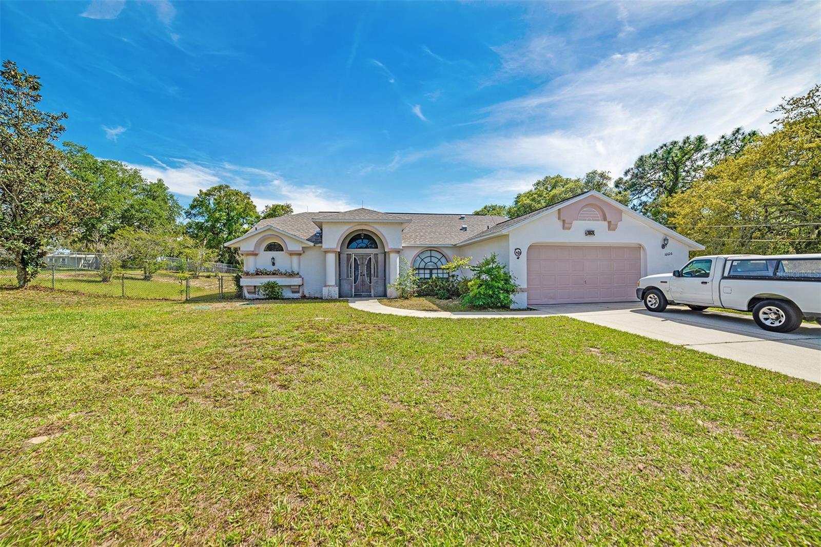 Photo one of 16626 Oxenham Ave Spring Hill FL 34610 | MLS C7491022