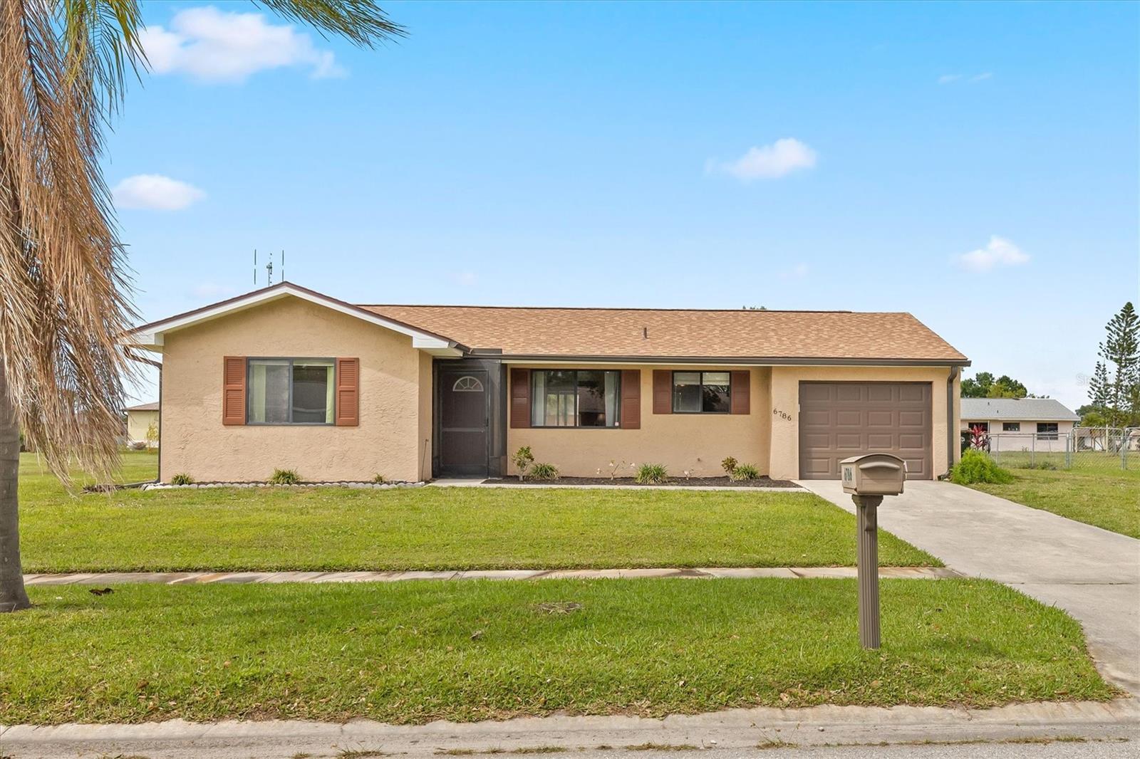 Photo one of 6786 Myrtlewood Rd North Port FL 34287 | MLS C7491177