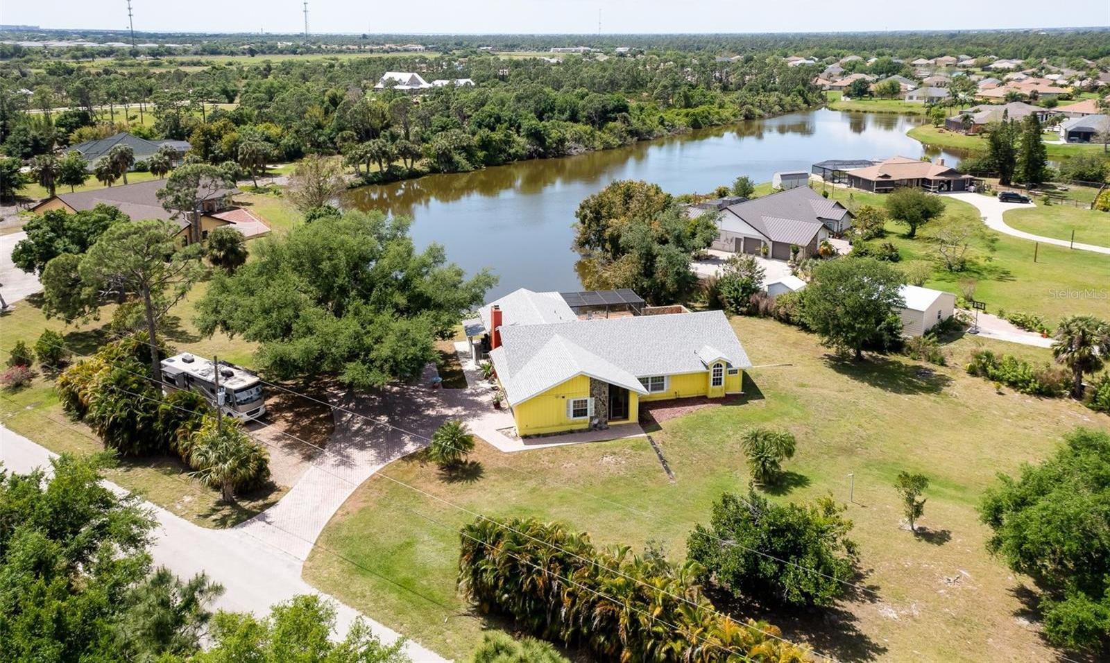 Photo one of 24395 Suncoast Blvd Punta Gorda FL 33980 | MLS C7497428