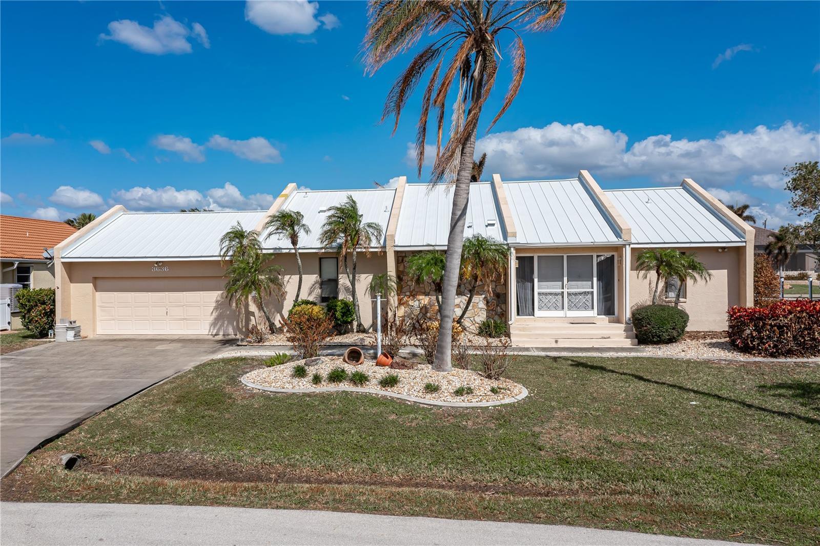 Photo one of 3636 Aruba Ct Punta Gorda FL 33950 | MLS C7499679