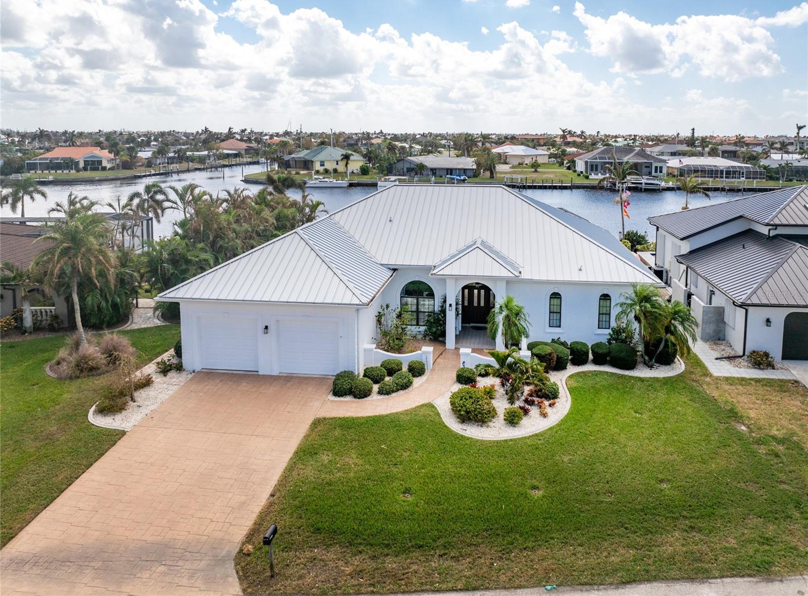 Photo one of 1945 Jamaica Way Punta Gorda FL 33950 | MLS C7499751