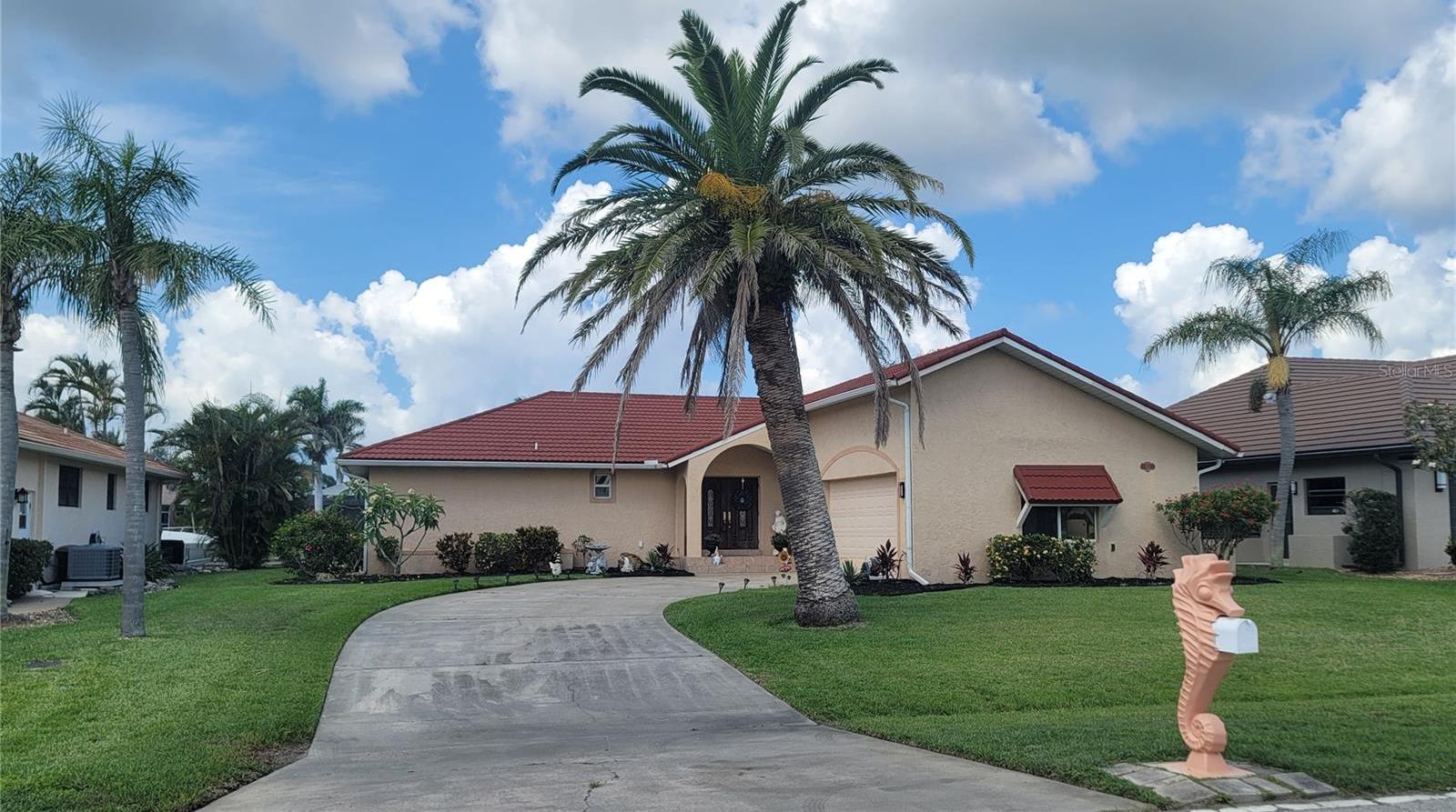 Photo one of 674 Monaco Dr Punta Gorda FL 33950 | MLS C7503898