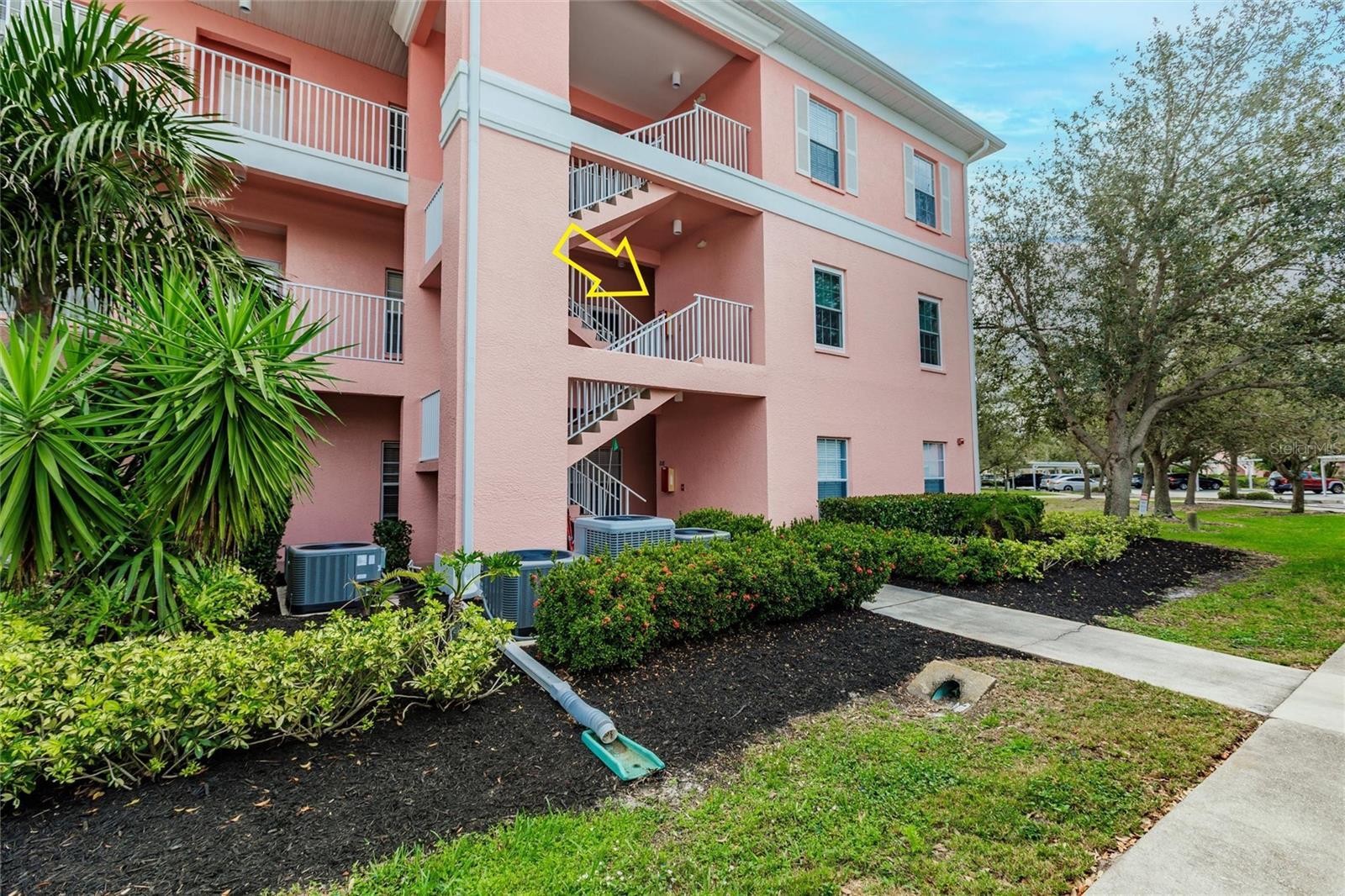 Photo one of 2040 Willow Hammock Cir # 208 Punta Gorda FL 33983 | MLS C7505379