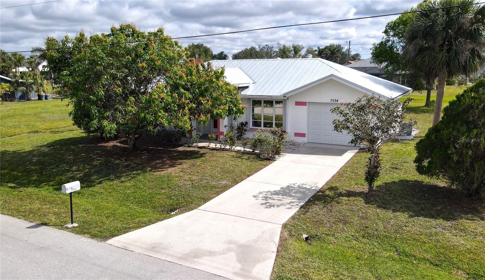 Photo one of 7534 Carissa Punta Gorda FL 33955 | MLS C7505785