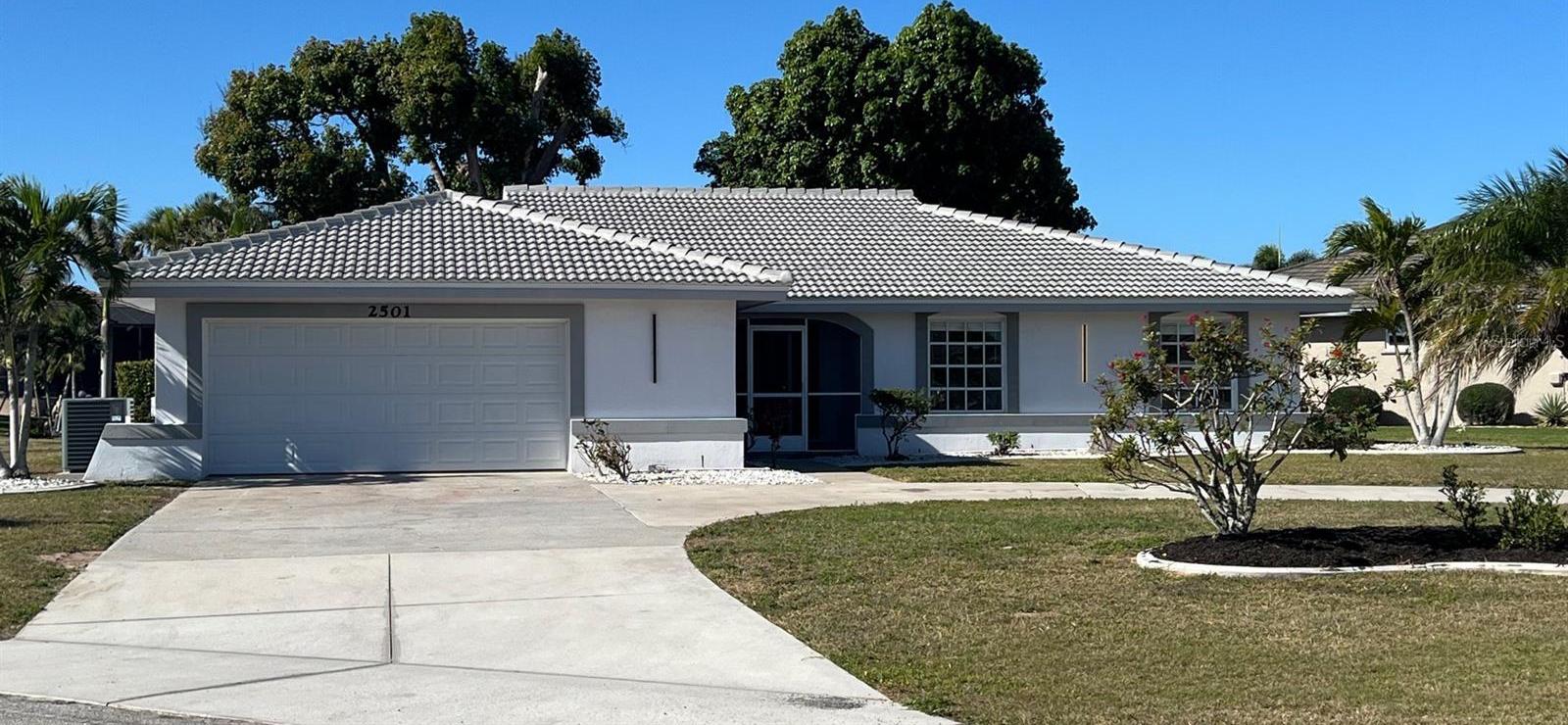 Photo one of 2501 Rio Grande Dr Punta Gorda FL 33950 | MLS C7505979