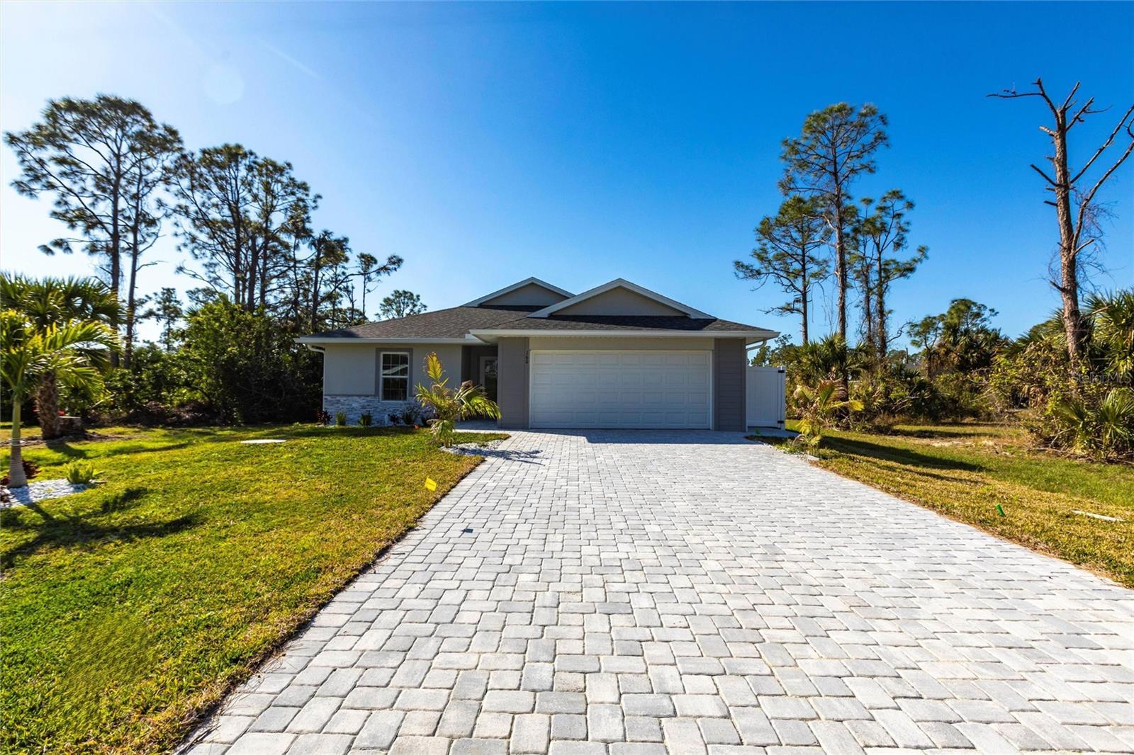 Photo one of 160 Green Pine Park Rotonda West FL 33947 | MLS C7506241