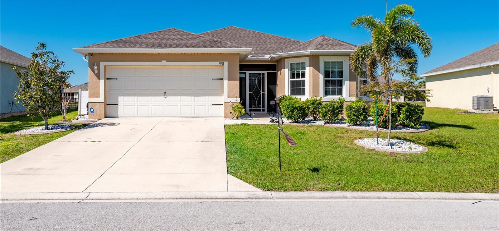 Photo one of 7081 Waterford Pkwy Punta Gorda FL 33950 | MLS C7506558